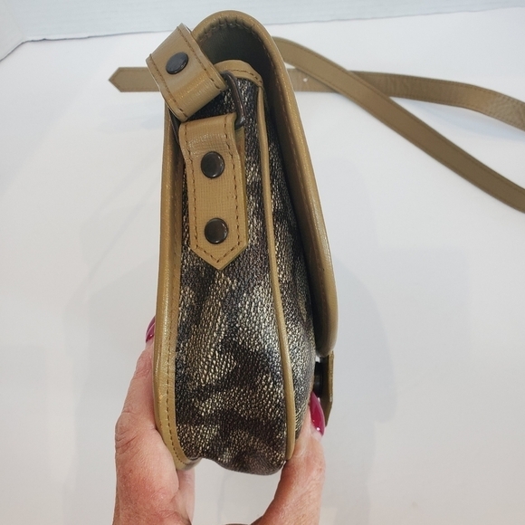 Saint Laurent YSL Brown Tan Giraffe Print Coated Canvas Vintage Crossbody Bag - Picture 13 of 16